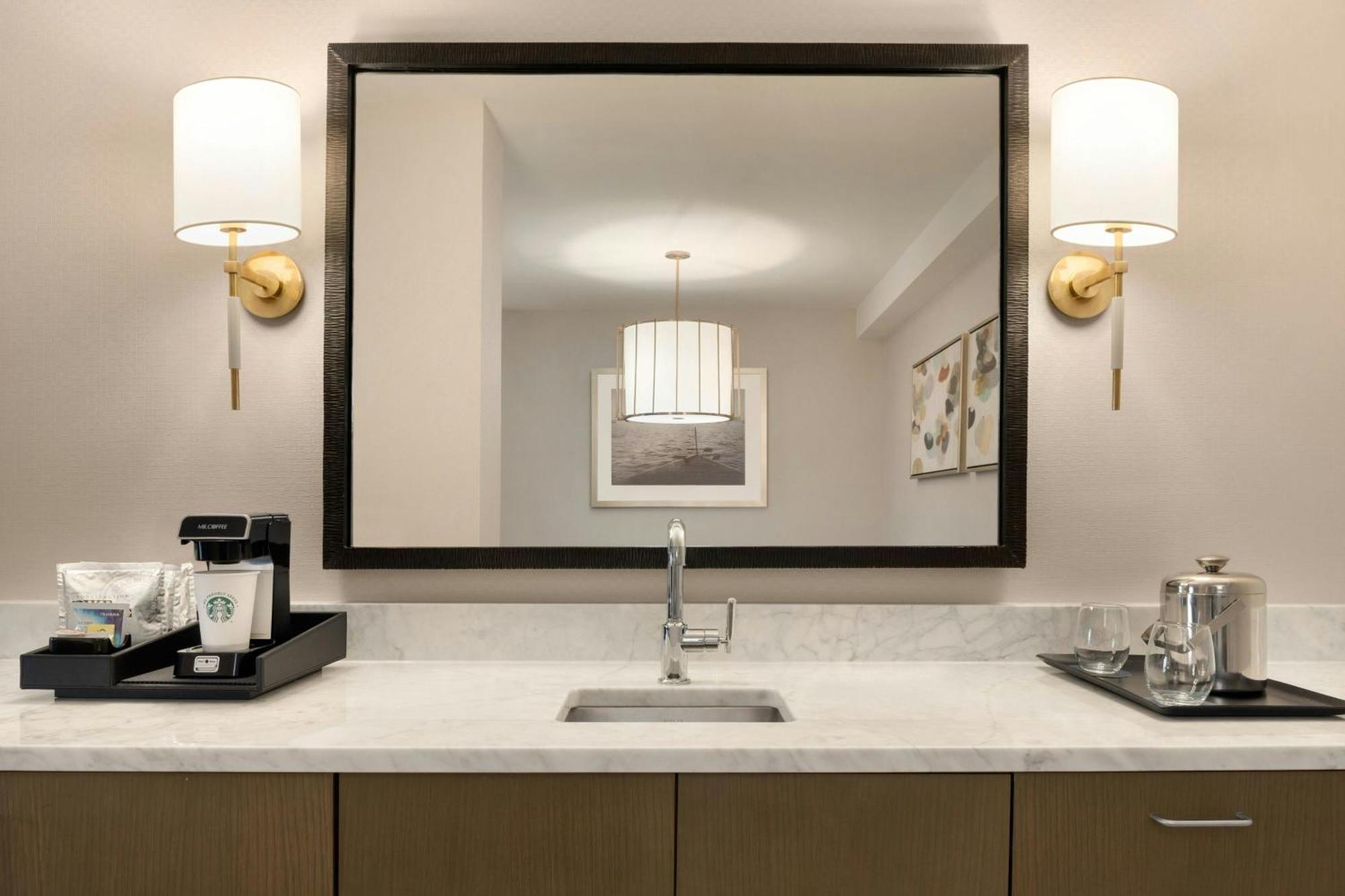Marriott South Hotel