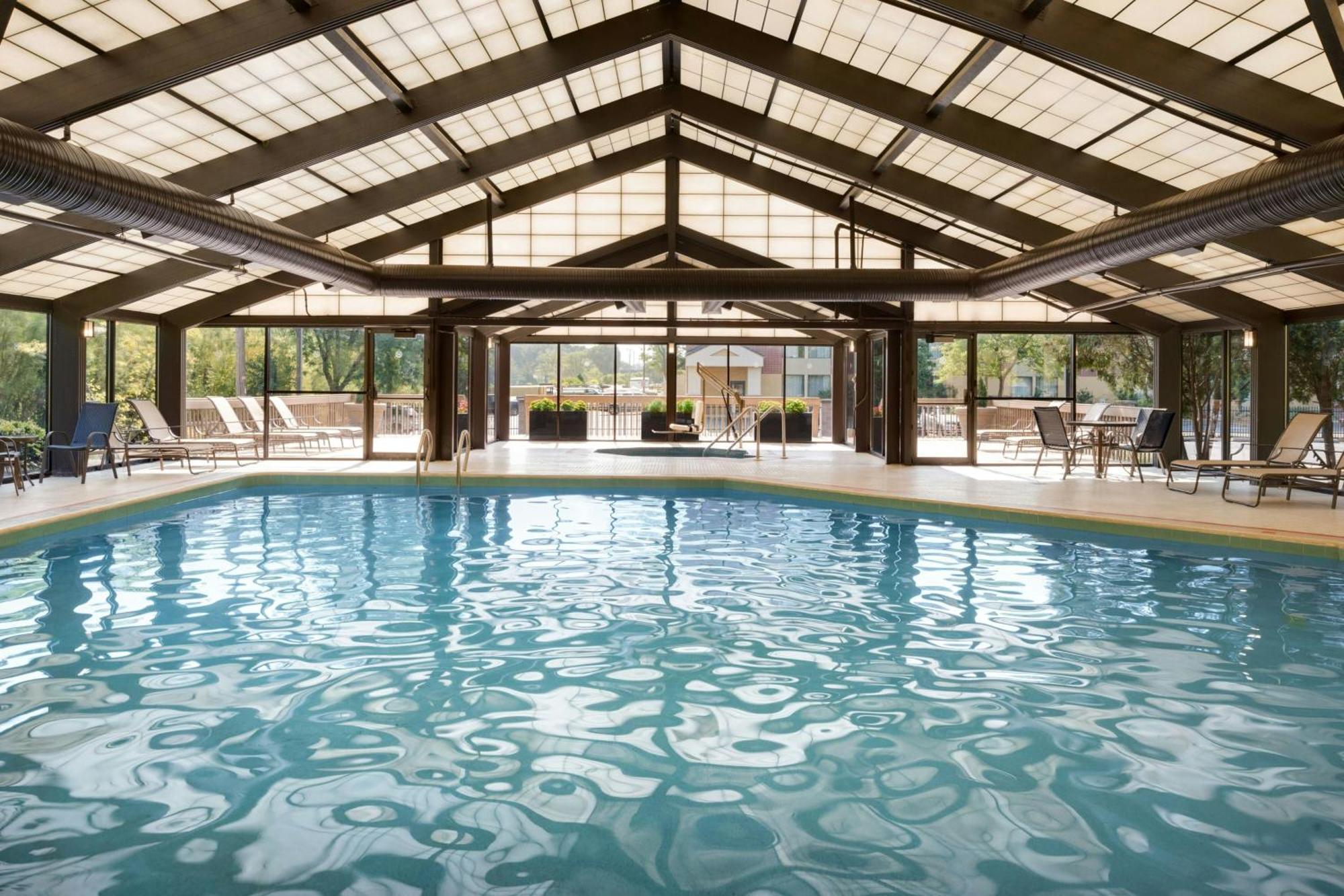 Marriott South Hotel 4*